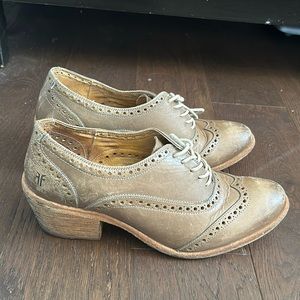 Frye Maggie Wingtip Oxford, size 10